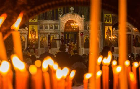 ISU Gorj: „Utilizați lumânările responsabil”