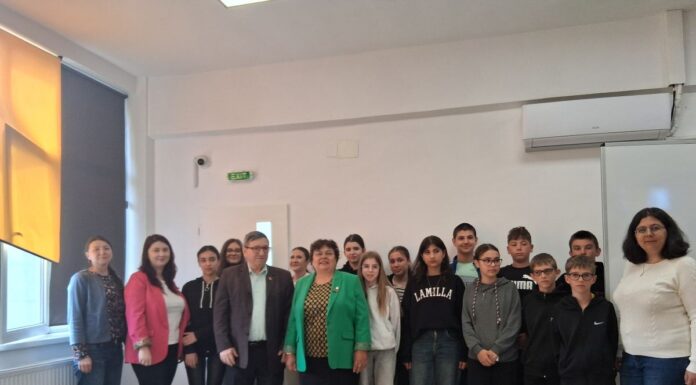 „Educația pentru sănătate”, o acțiune a medicului specialist Cornoiu Cristina, la Liceul Tehnologic ,,Constantin Brâncuși” Peștișani