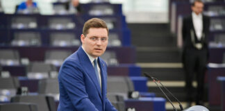 Parlamentarii români cer la Bruxelles prelungirea PNRR cu 18 luni
