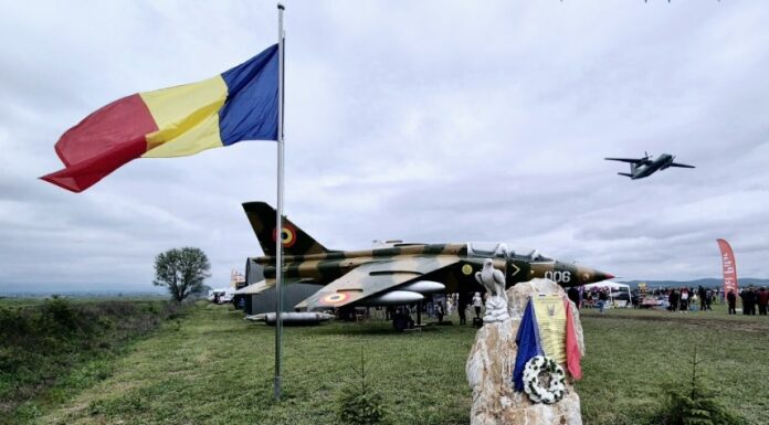 Zborul care unește – un eveniment aeronautic aniversar desfășurat la Aerodromul Târgu-Jiu „Barza” din Gorj