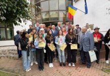 Ziua poeziei la Motru: elevii și-au primit premiile în aplauze