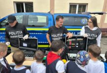 FOTO: Acțiune a Poliției în două școli din Târgu-Jiu