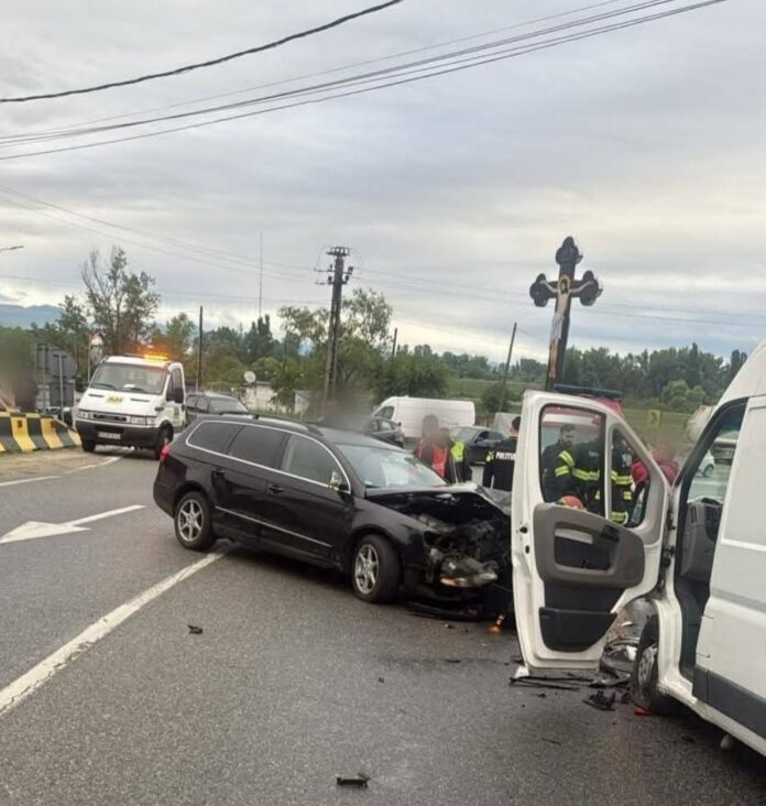 FOTO: Accidentul de la Vârț, provocat de un șofer beat