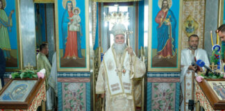 Despre Sfinţirea Bisericii «Izvorul Tămăduirii» din Târgu Jiu (II), Cercul profesorilor de religie din Gorj şi Pericopa Evanghelică a Vindecării orbului din naştere – Împreună cu orbul vindecat, să mărturisim și noi că Iisus este Fiul lui Dumnezeu, Care S-a făcut Om din iubire pentru oameni și pentru mântuirea lor!