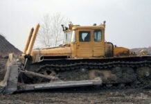 Audit exploziv! CEO a cumpărat piese de schimb pentru buldozere retrase din exploatare!
