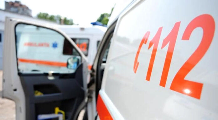 Anchetă a Poliției după ce un bărbat a murit în Ambulanță! Acesta ar fi fost plimbat între secții