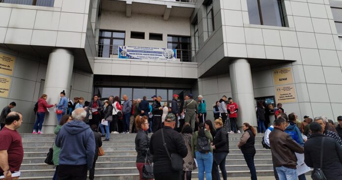 Bursa locurilor de muncă aduce peste 700 de job-uri la Târgu Jiu