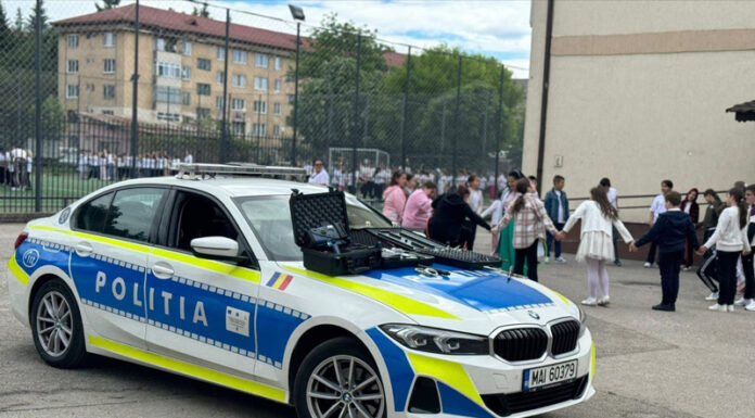 Elevii din Motru au învățat regulile de circulație de la polițiști