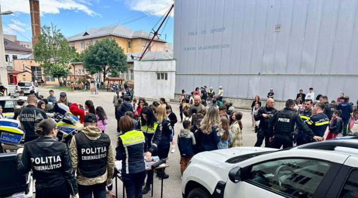 O zi din viața unui polițist, la Colegiul Național Tudor Vladimirescu