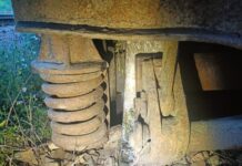 Un tren care transporta ciment la Bârsești a deraiat