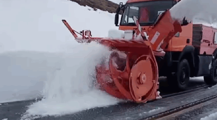 Deszăpezire pe Transalpina