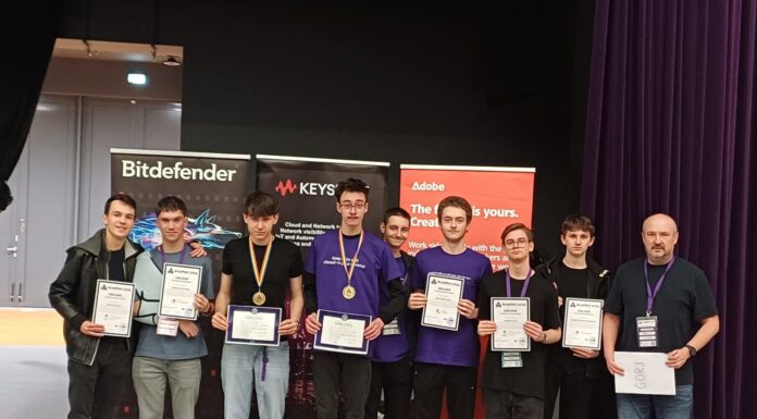 Premii pentru doi elevi din Gorj la Olimpiada de Informatică Aplicată