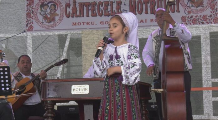 Tradiție, talent și port popular la Festivalul „Cântecele Motrului”