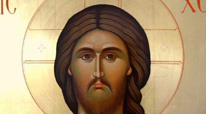 Icoana este expresia interiorizată a transfigurării omului – ,,Cinstea adusă icoanei se îndreaptă către Cel înfăţişat în icoană!” (Sfântul Vasile cel Mare)