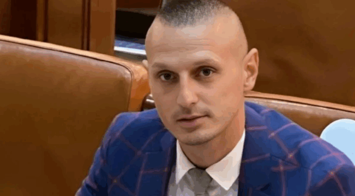 Cere șefilor CEO să desfacă pensionarilor contractele de muncă