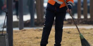 A strâns 41.000 de lei în amenzi. Instanța l-a trimis la muncă!