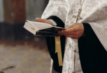 Credință fără slujitori: posturi clericale neocupate în comunități din Gorj