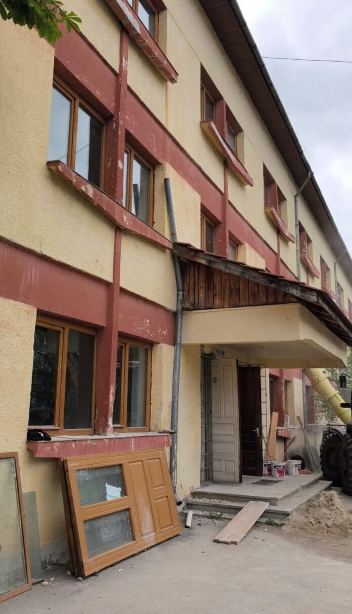 Internat, cantină și sală de sport noi pentru elevii de la „Spiru Haret”