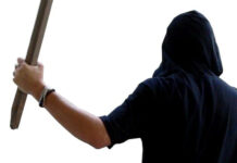 Adolescent din Târgu-Cărbunești, acuzat că și-a lovit bunicul după ce a încălcat un ordin de protecție