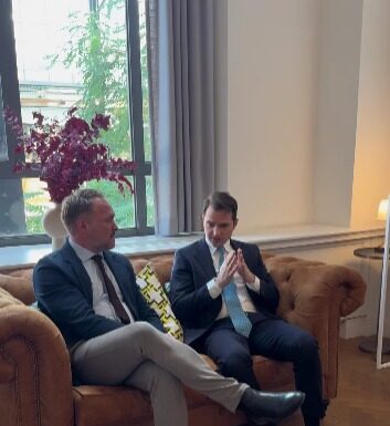 Ministrul Sebastian Burduja recunoaște că trecerea în rezervă a grupurilor energetice ale CEO înseamnă ÎNCHIDERE