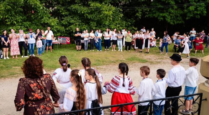 Participanți din trei județe la Festivalul „În vale pe Cărtior”