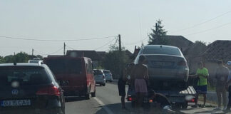 Familie rănită într-un accident la Drăguțești