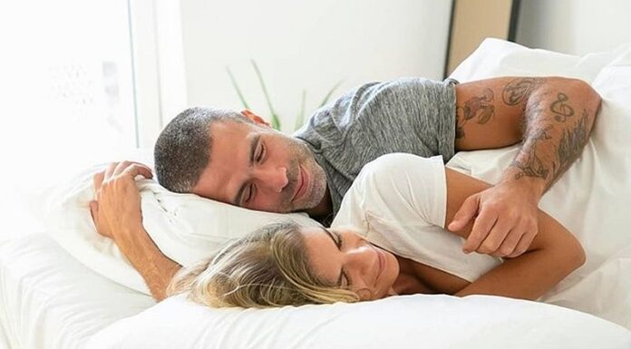 Cum să te reconectezi emoțional cu partenerul tău prin activități zilnice?