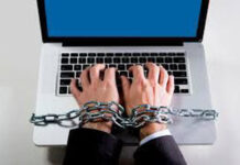 Bărbatul care și-a amenințat vecinii pe internet, eliberat