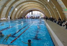 Concurs de înot la bazinul acoperit din Târgu Jiu