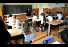 USR vrea să taie bursele școlare!