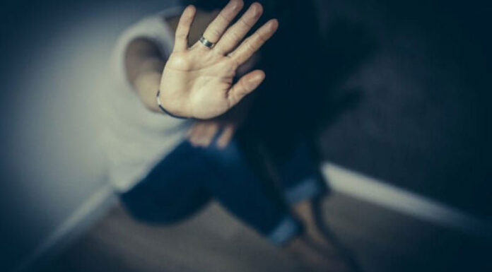 Scandal între soți, în parcarea unui local din Dănești