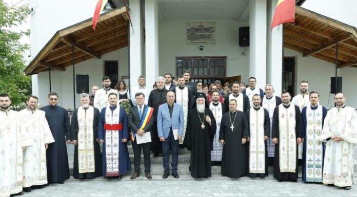 Sărbătoarea «Înălțării Domnului» şi omagierea «Zilei Eroilor», la Biserica parohială din Zona «9 Mai», Municipiul Târgu-Jiu – ,,Sărbătoarea Înălţării Domnului este o înălţare a sufletului, a inimilor noastre, a rugăciunilor noastre, către Domnul Iisus Hristos care şade de-a dreapta Tatălui”!