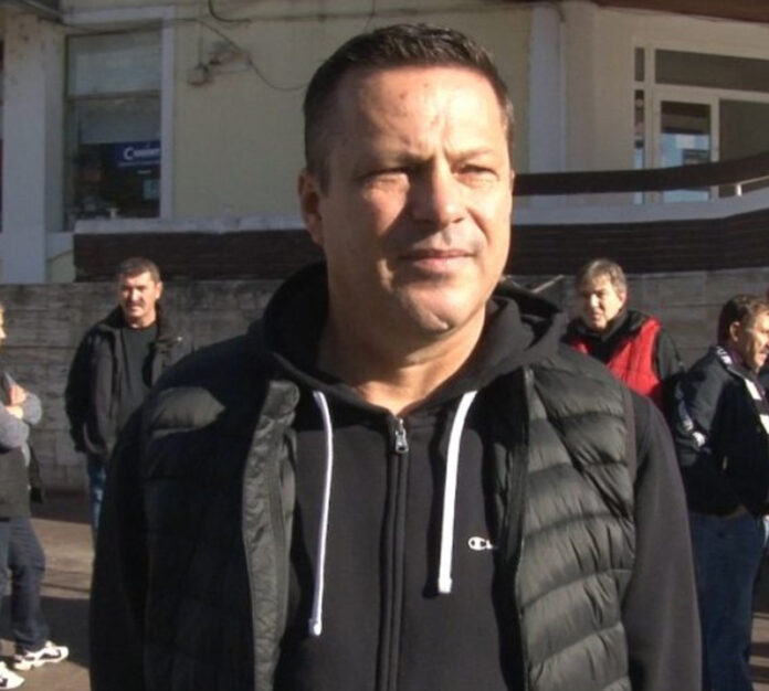 Drepturile și locurile de muncă în CEO, fără nicio apărare