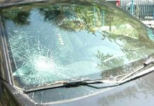 Răzbunare cu parbriz spart și amenințări pe Facebook