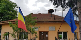 Diplome și premii pentru cuplurile cu 50 de ani de căsătorie, acordate la Dănești