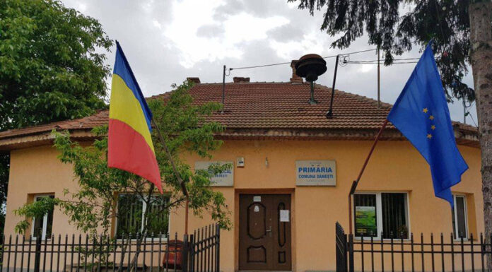 Diplome și premii pentru cuplurile cu 50 de ani de căsătorie, acordate la Dănești