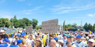 Profesorii, în pragul revoltei. „EI decid. Noi plătim. Până când?”