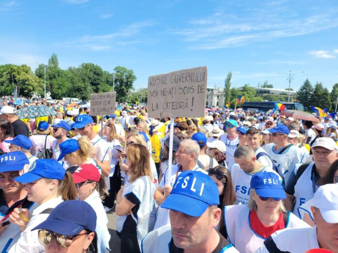 Sindicatele din educație amenință cu proteste de amploare