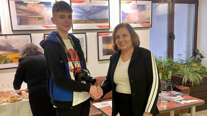 Un elev din Târgu Jiu lansează mâine o lucrare științifică despre cutremurele din Gorj