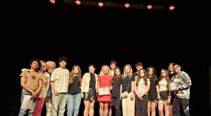 Trupa de teatru francofon a CNTV Târgu Jiu, premiată în Franța