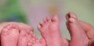 O tânără din Baia de Fier a adus pe lume tripleți