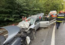 Accident în Defileul Jiului, soldat cu șapte răniți, după ce un autoturism a intrat pe contrasens