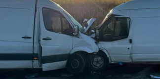 Șoferul unui microbuz de marfă, din Gorj, mort într-un accident în Mehedinți