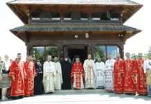 Sfântă Liturghie binecuvântată la Hramul Mănăstirii «Sf.Ilie Dobriţa», Comuna Runcu – ,,Sfânta Liturghie este cea mai importantă lucrare de pe faţa pământului şi timpul nostru la Sfânta Liturghie este timpul care ne uneşte cu veşnicia”!