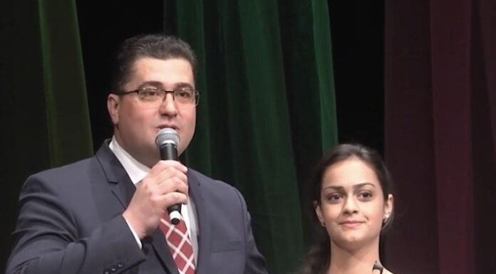 Un 10 pentru bunica: povestea emoționantă a unei eleve din Gorj