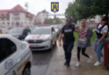 Tinerii acuzați de cămătărie și șantaj, puși sub control judiciar