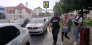 Tinerii acuzați de cămătărie și șantaj, puși sub control judiciar