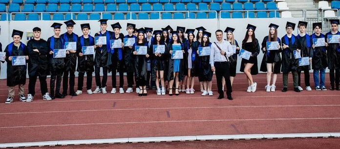 CNET Târgu Jiu, în top la Evaluarea Națională: 16 medii peste 9!