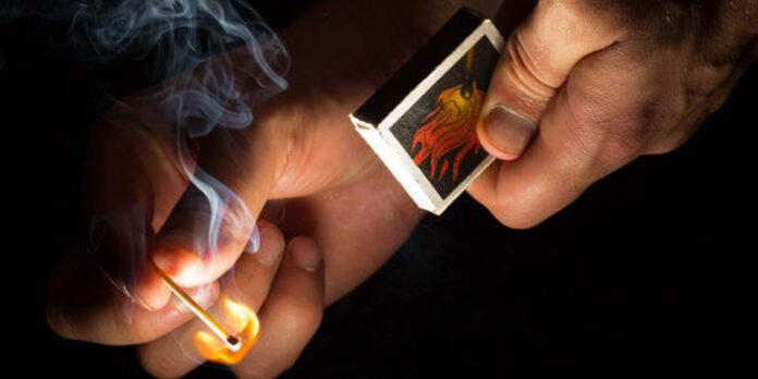 Tânăr din Târgu Jiu, condamnat la închisoare după ce a incendiat casa bunicii