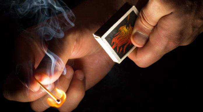 Tânăr din Târgu Jiu, condamnat la închisoare după ce a incendiat casa bunicii